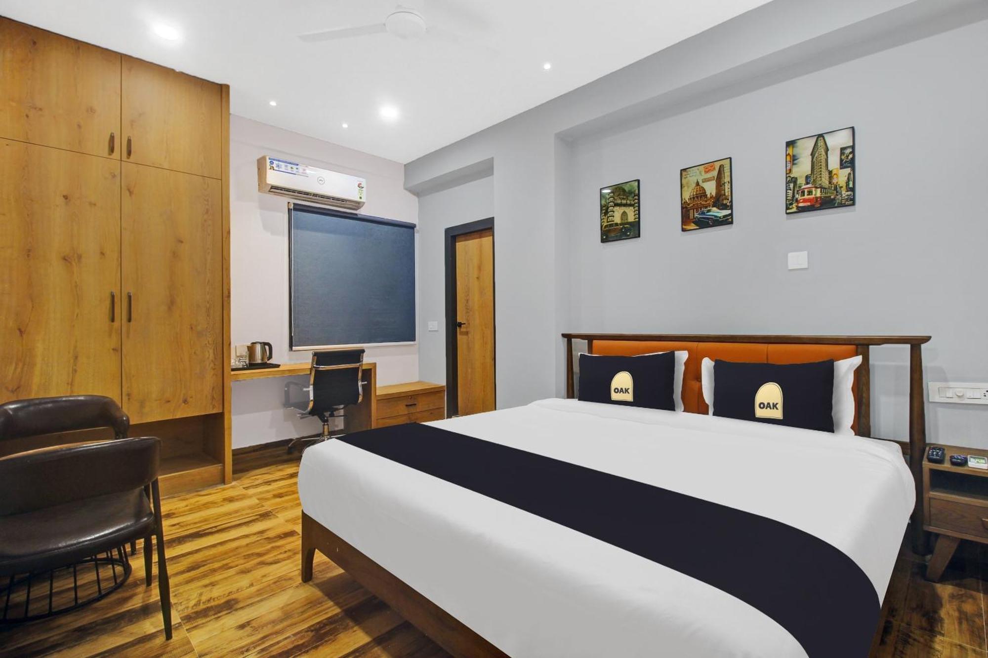 Super Townhouse Oak Hitec City Near Image Hospital Hyderabad Bagian luar foto