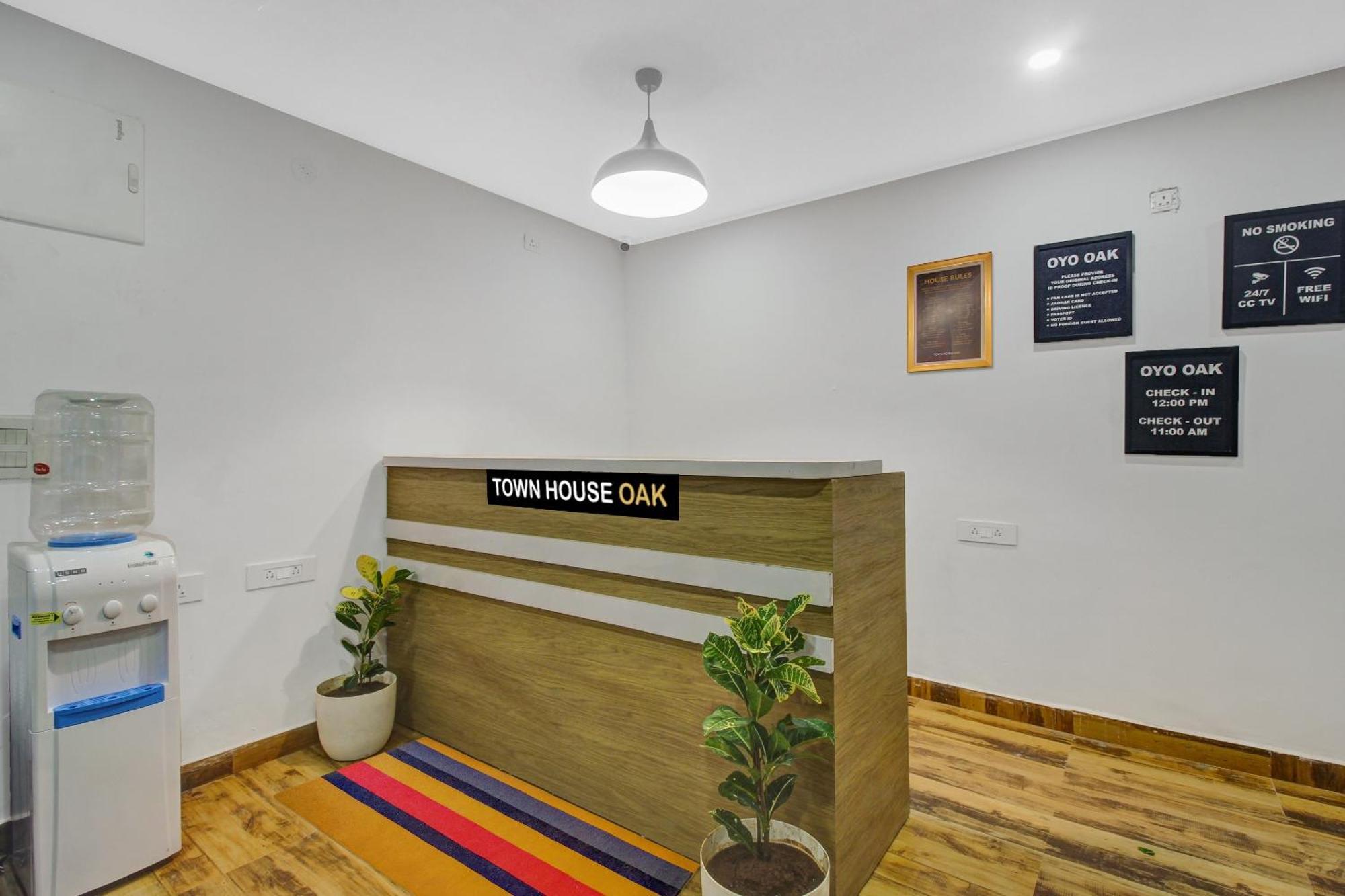 Super Townhouse Oak Hitec City Near Image Hospital Hyderabad Bagian luar foto