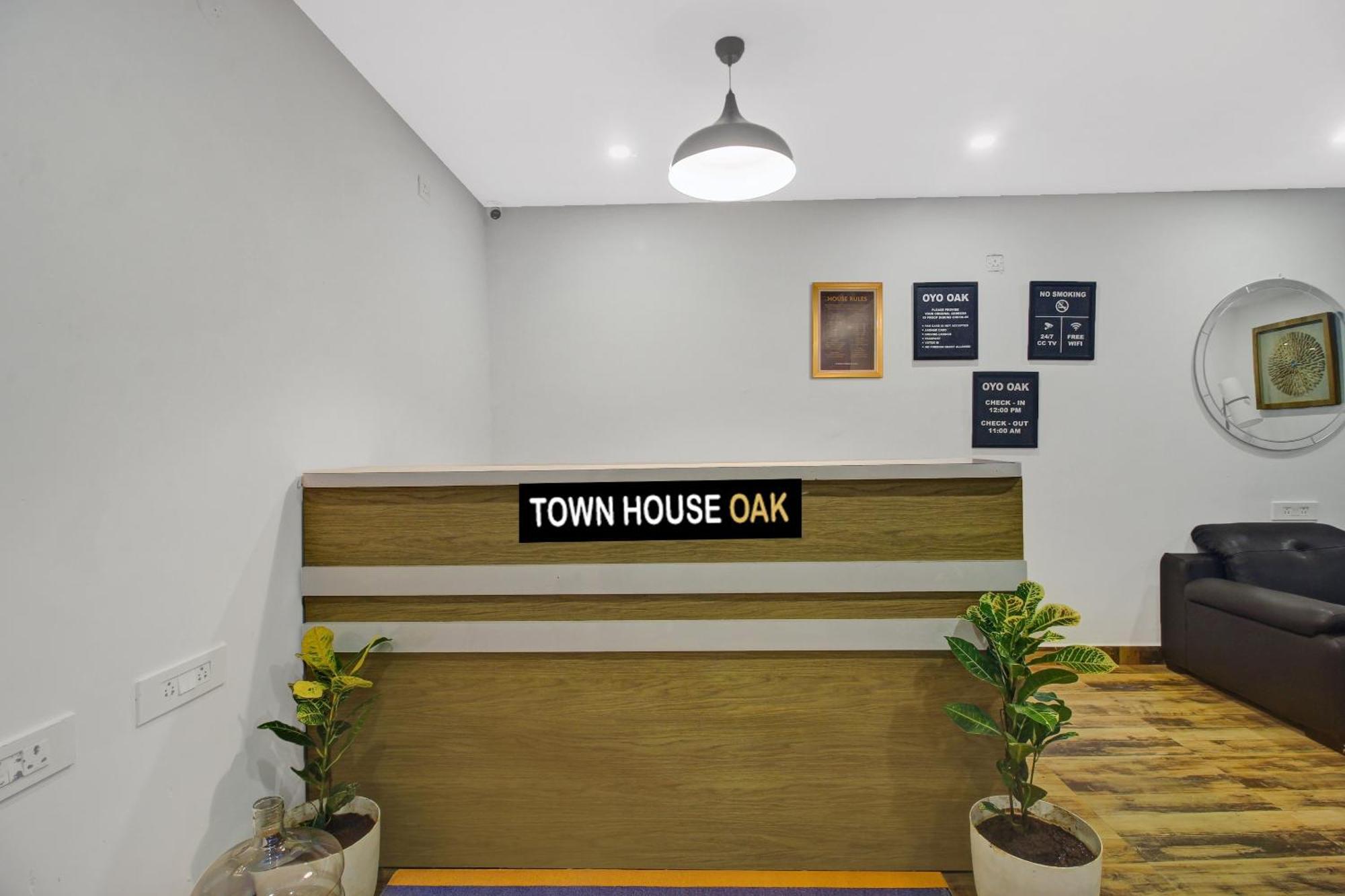Super Townhouse Oak Hitec City Near Image Hospital Hyderabad Bagian luar foto